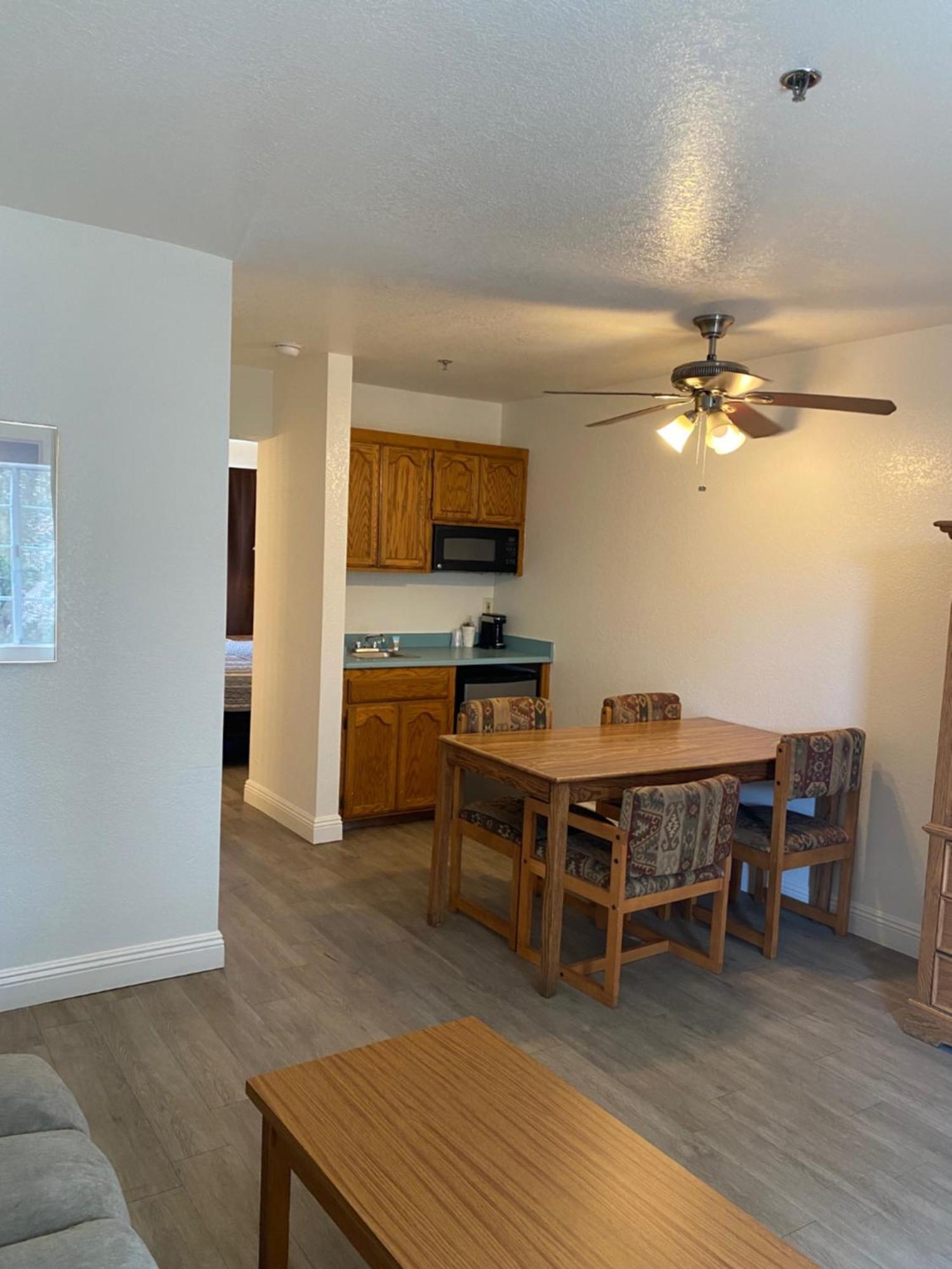 Lodge On The River Bullhead City Exterior photo